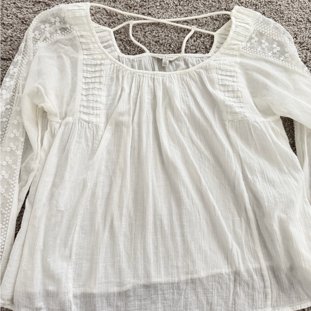 Elegant White Lace Women's Top